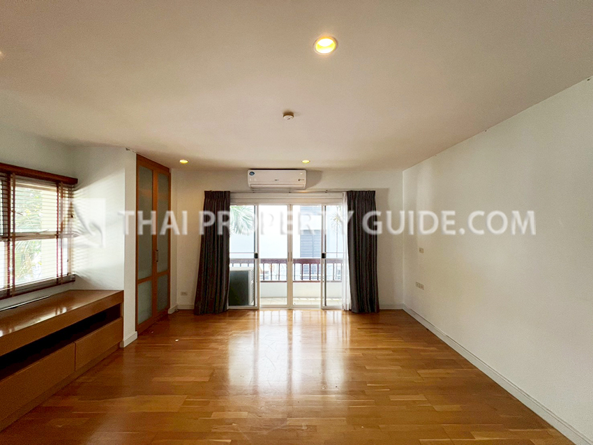 House with Private Pool in Sukhumvit 