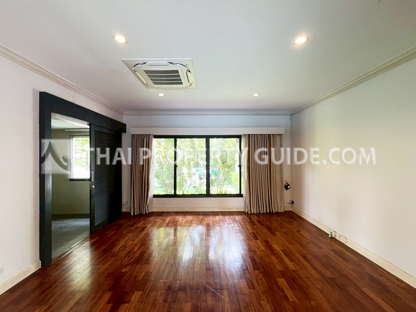 House with Private Pool in Sukhumvit : Panya Village On-Nut 