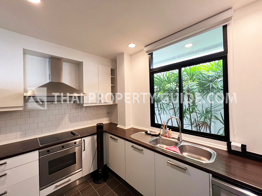 House with Private Pool in Sukhumvit 