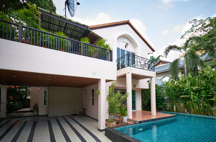 House with Private Pool for rent in Sukhumvit