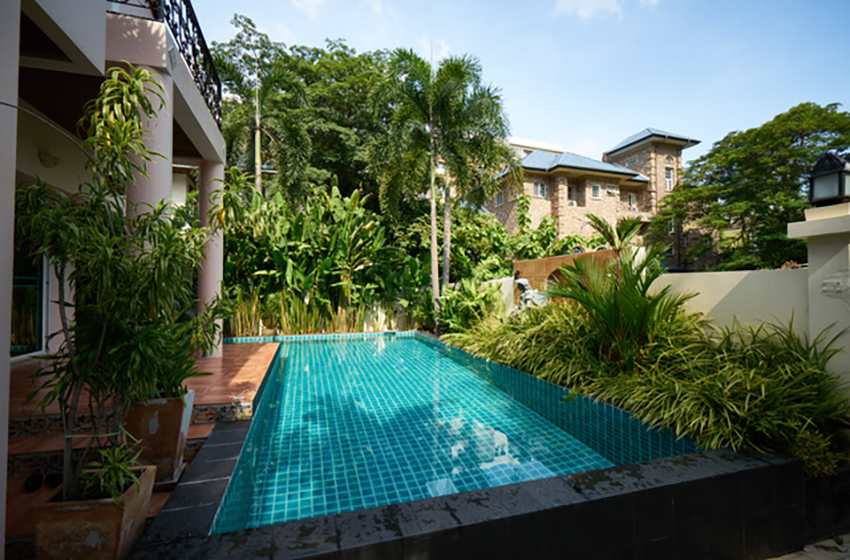 House with Private Pool in Sukhumvit 