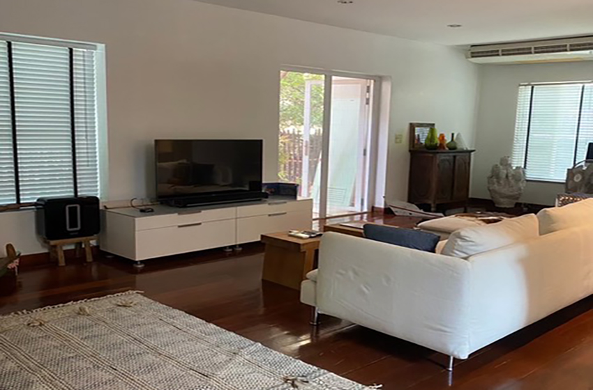 House with Private Pool in Sukhumvit 