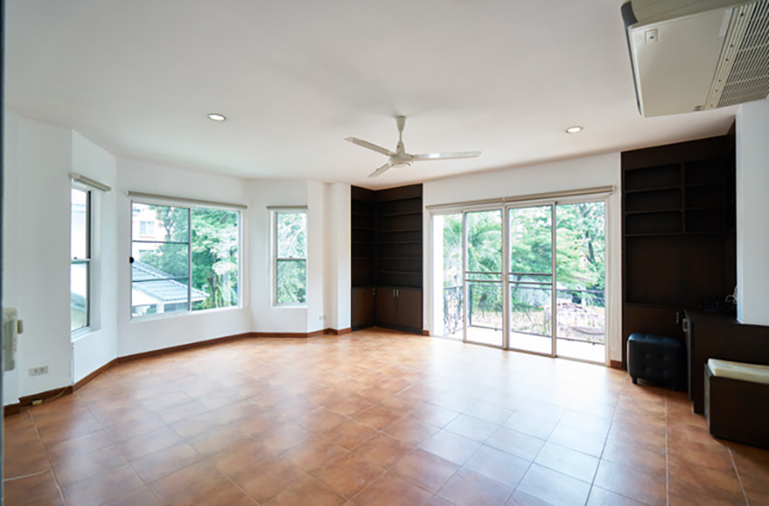 House with Private Pool in Sukhumvit 