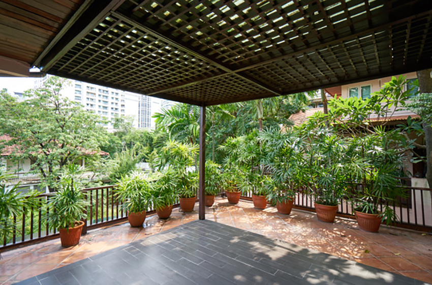House with Private Pool in Sukhumvit 