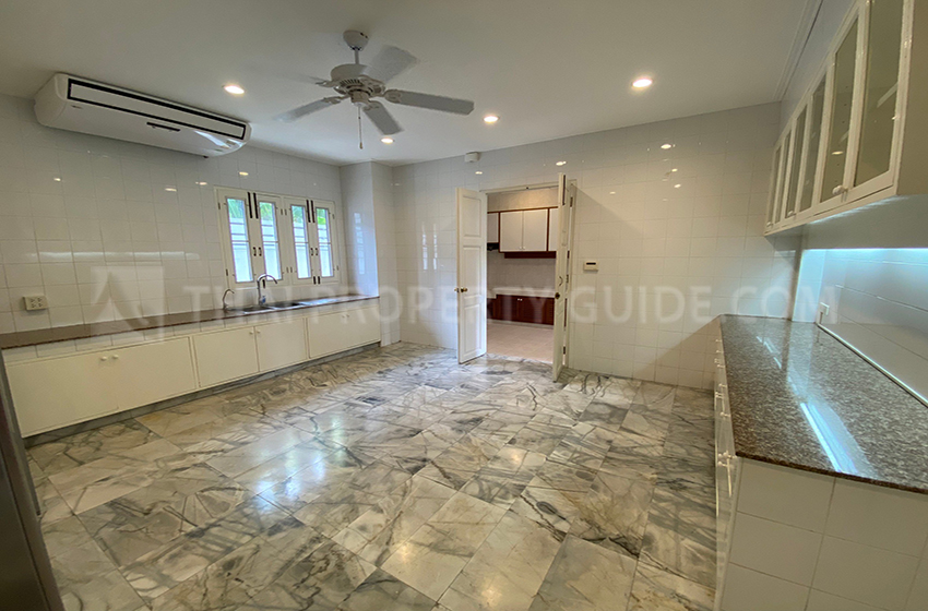 House with Private Pool in Sukhumvit 