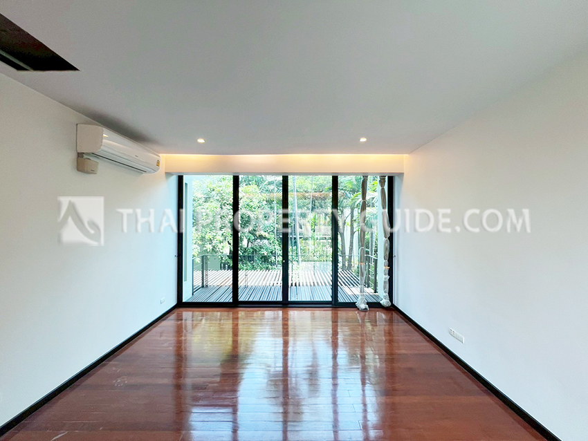 House with Private Pool in Sukhumvit 