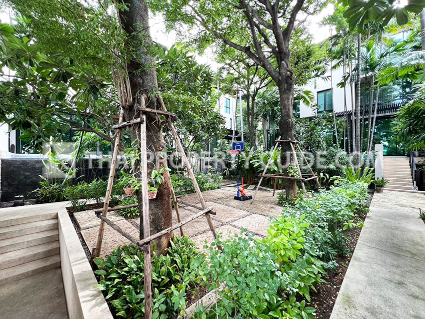 House with Private Pool in Sukhumvit 