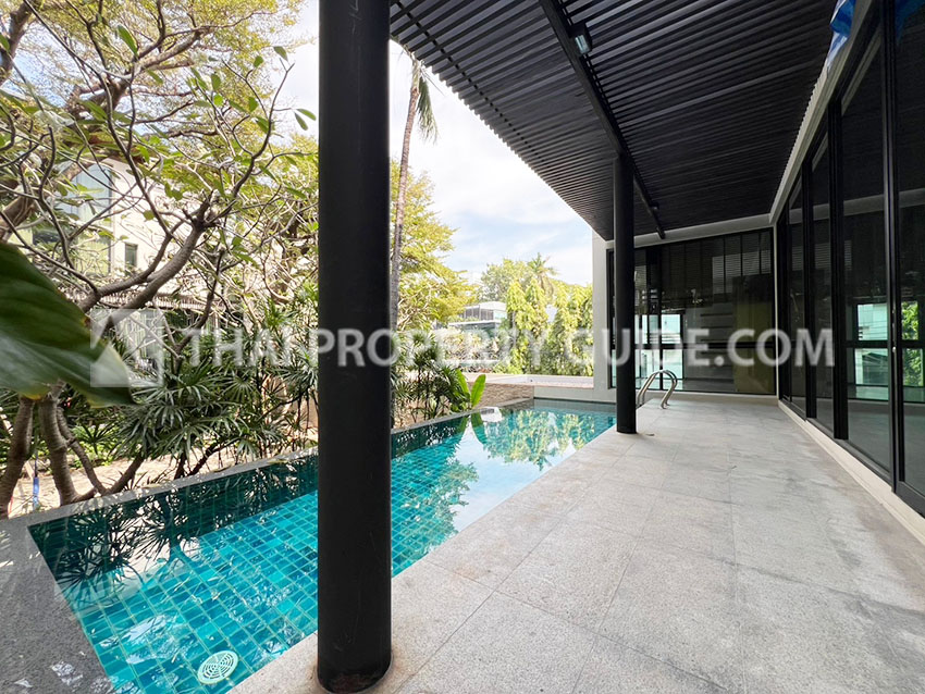 House with Private Pool for rent in Sukhumvit