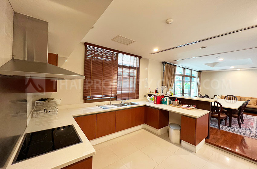 House with Private Pool in Sukhumvit 