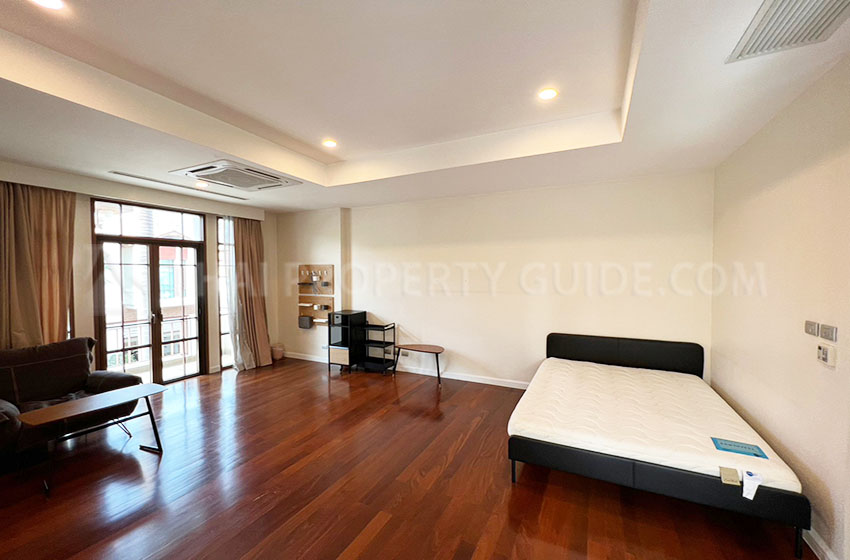 House with Private Pool in Sukhumvit 