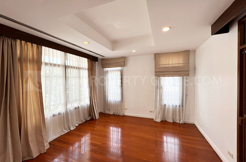 House with Private Pool in Sukhumvit 