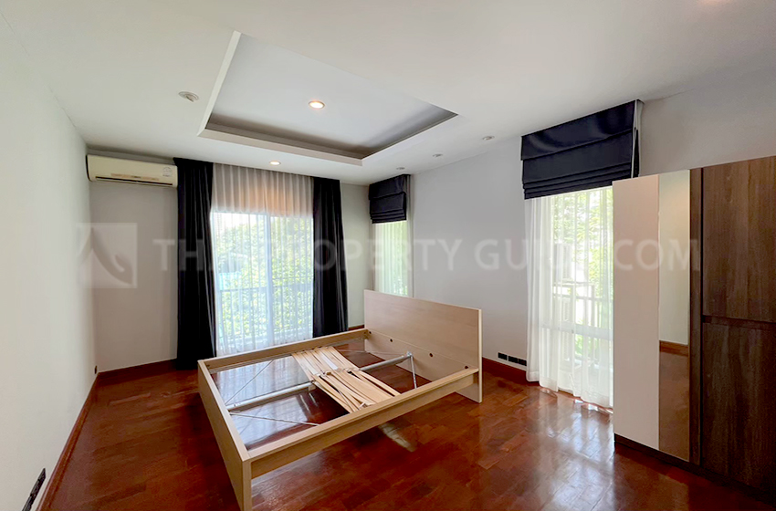 House with Private Pool in Sukhumvit 