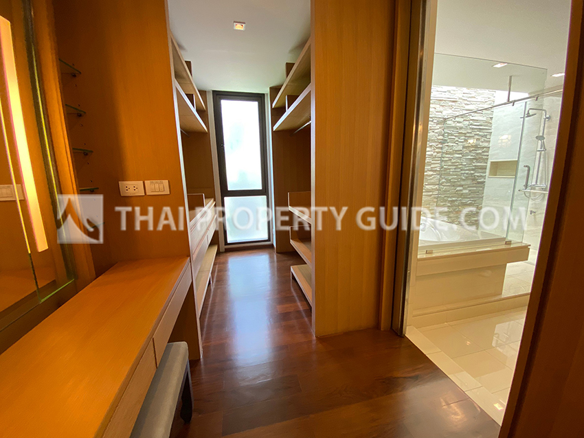 House with Private Pool in Sukhumvit 