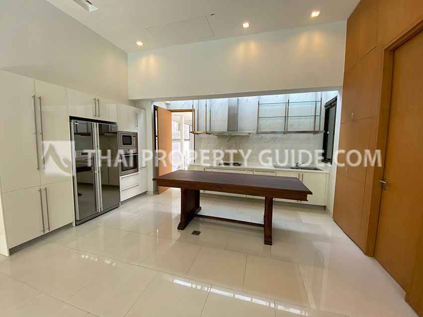 House with Private Pool in Sukhumvit 