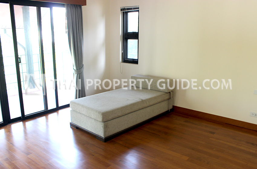 House with Private Pool in Sukhumvit 