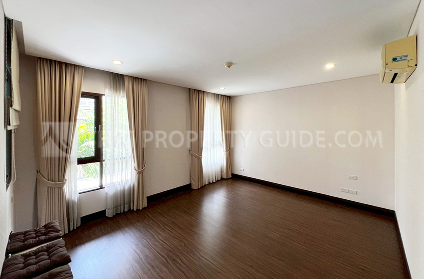 House with Private Pool in Sukhumvit 
