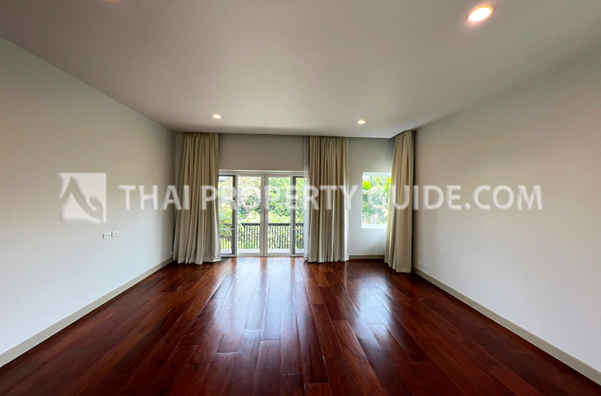 House with Private Pool in Sukhumvit 