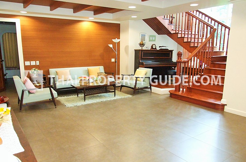 House with Private Pool in Sukhumvit 