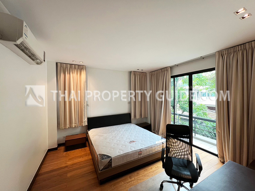 House with Private Pool in Sukhumvit 