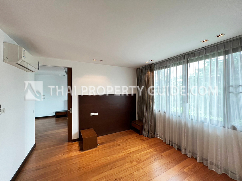 House with Private Pool in Sukhumvit 