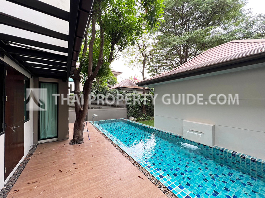 House with Private Pool in Sukhumvit 