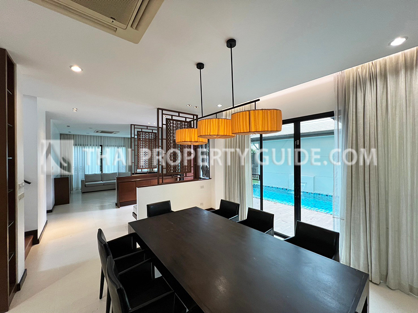 House with Private Pool in Sukhumvit 