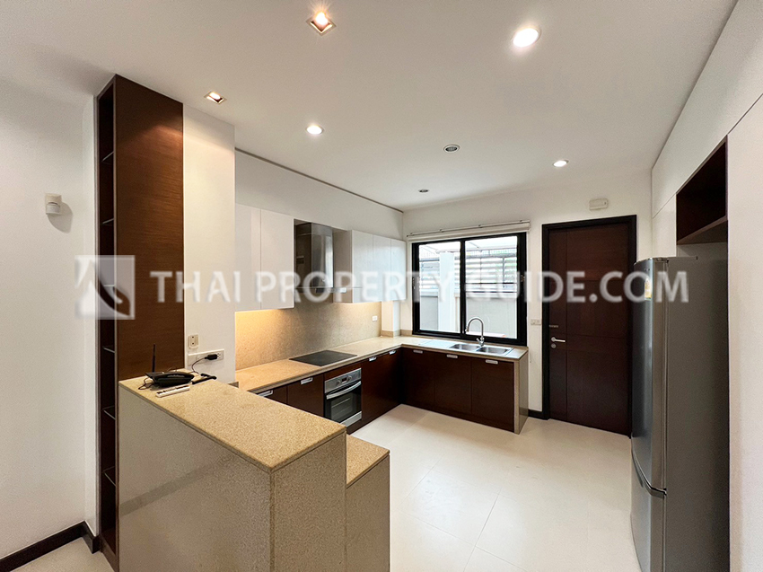 House with Private Pool in Sukhumvit 