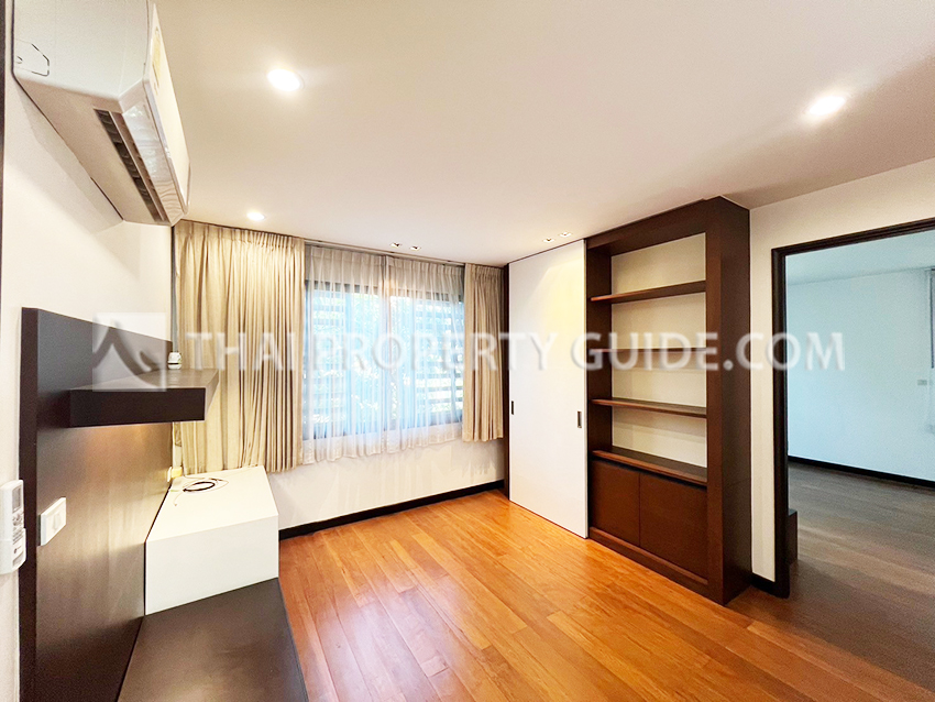 House with Private Pool in Sukhumvit 