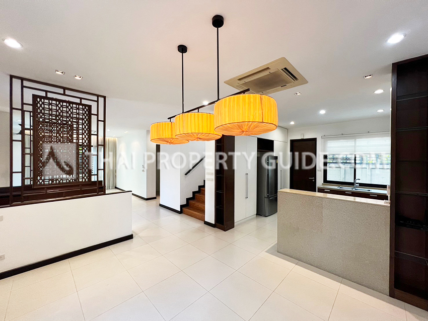 House with Private Pool in Sukhumvit 