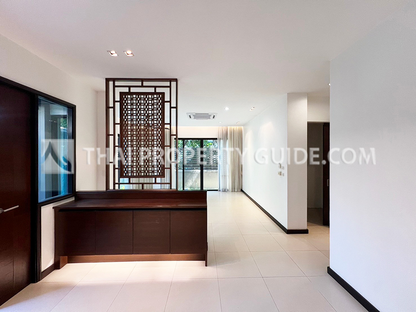 House with Private Pool in Sukhumvit 