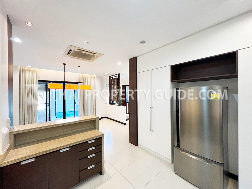 House with Private Pool in Sukhumvit 