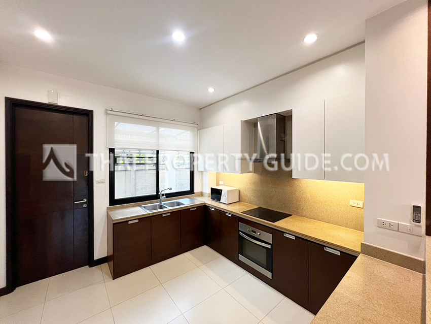 House with Private Pool in Sukhumvit 