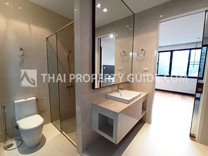 House with Private Pool in Sukhumvit 