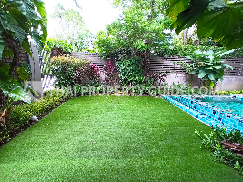 House with Private Pool in Sukhumvit 