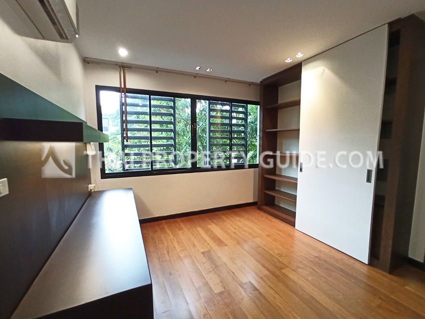 House with Private Pool in Sukhumvit 