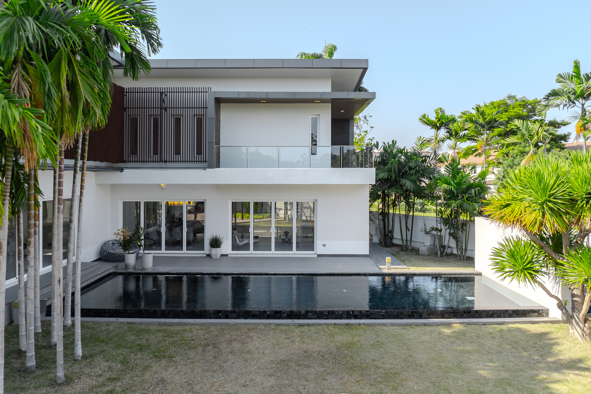 House with Private Pool in Sukhumvit : Panya Village On-Nut 