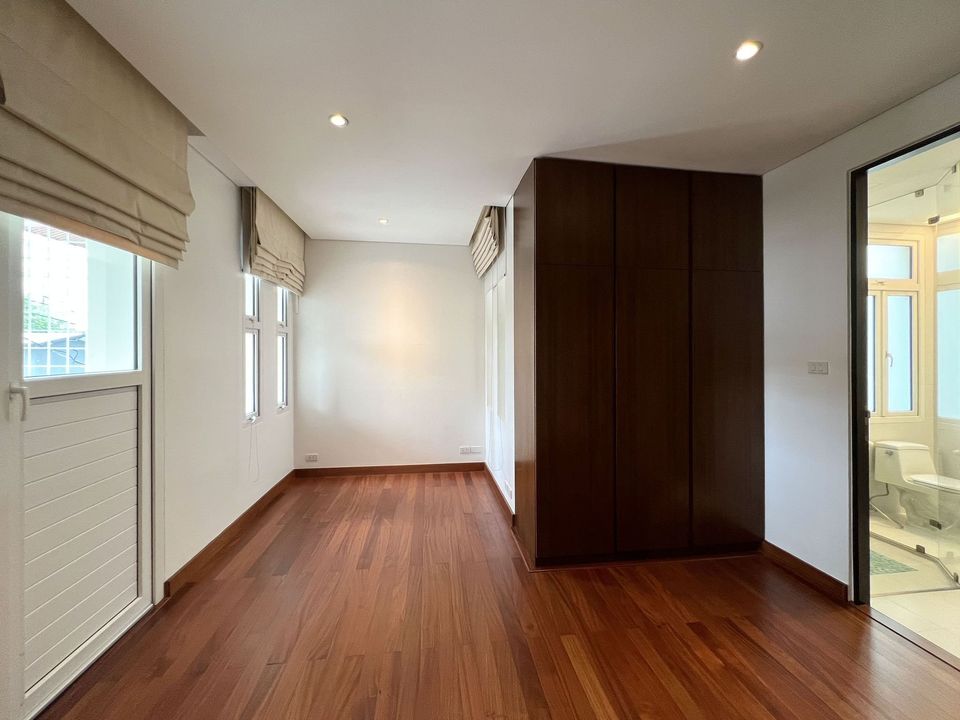 House with Private Pool in Sukhumvit 