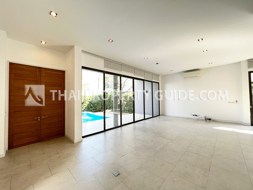 House with Private Pool in Sukhumvit 