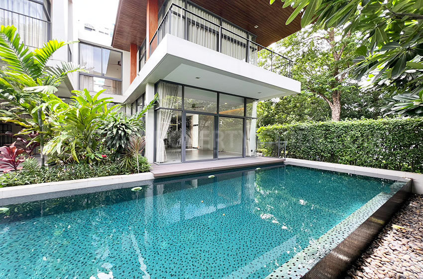 House with Private Pool in Sukhumvit 