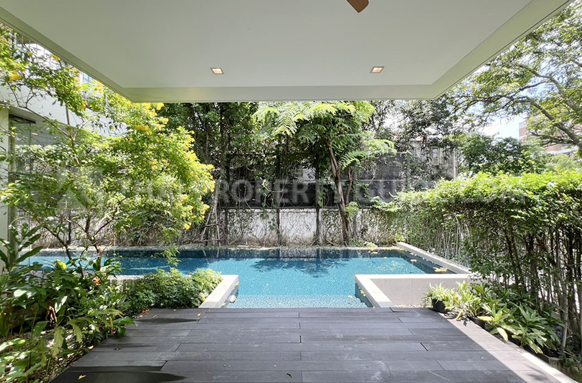 House with Private Pool in Sukhumvit 