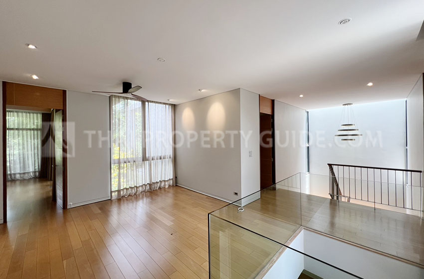 House with Private Pool in Sukhumvit 