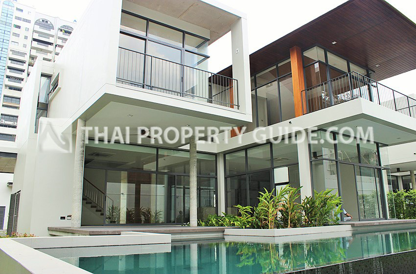 House with Private Pool in Sukhumvit