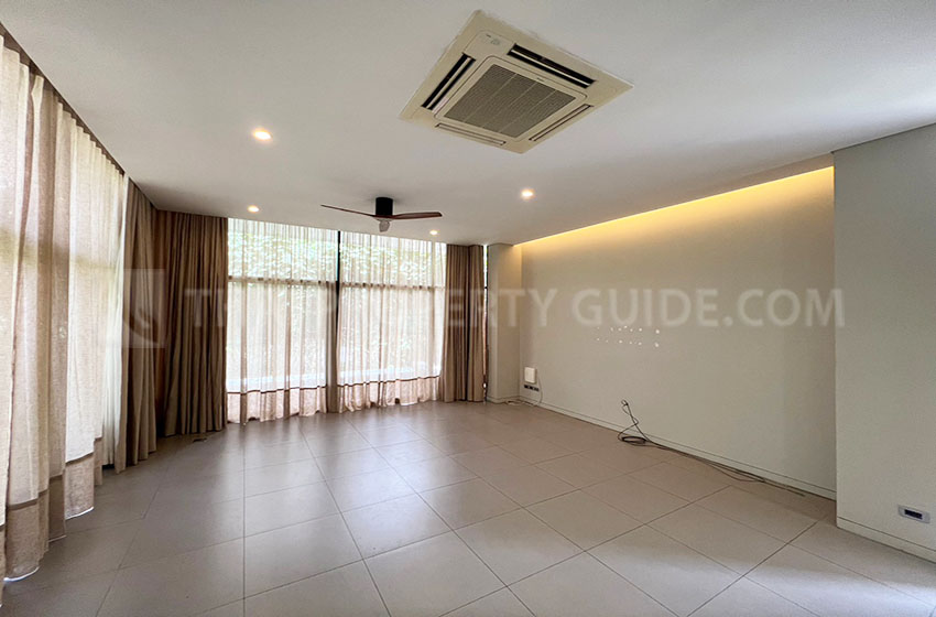 House with Private Pool in Sukhumvit 