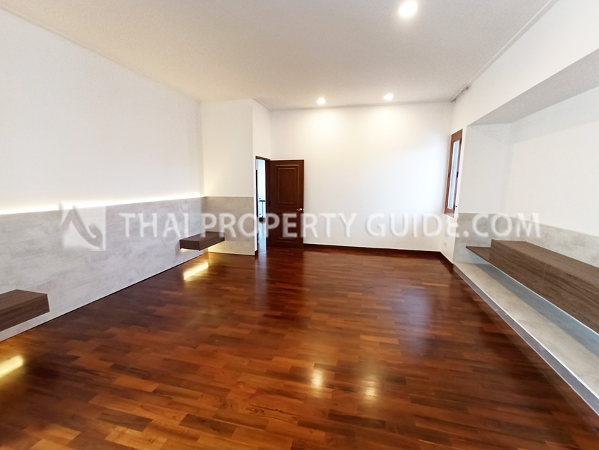 House with Private Pool in Sukhumvit : Panya Village On-Nut 