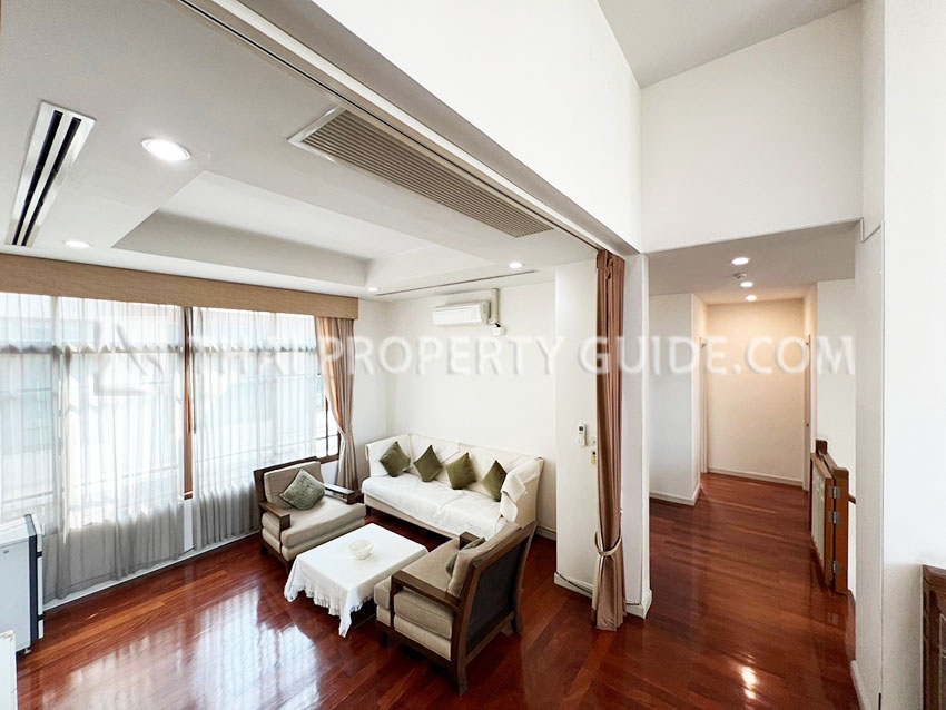 House with Private Pool in Sukhumvit 