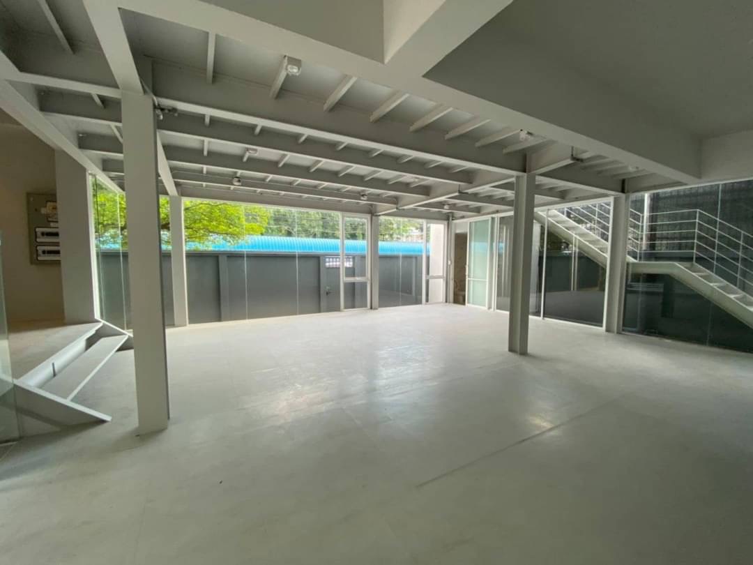 House with Private Pool in Sukhumvit 