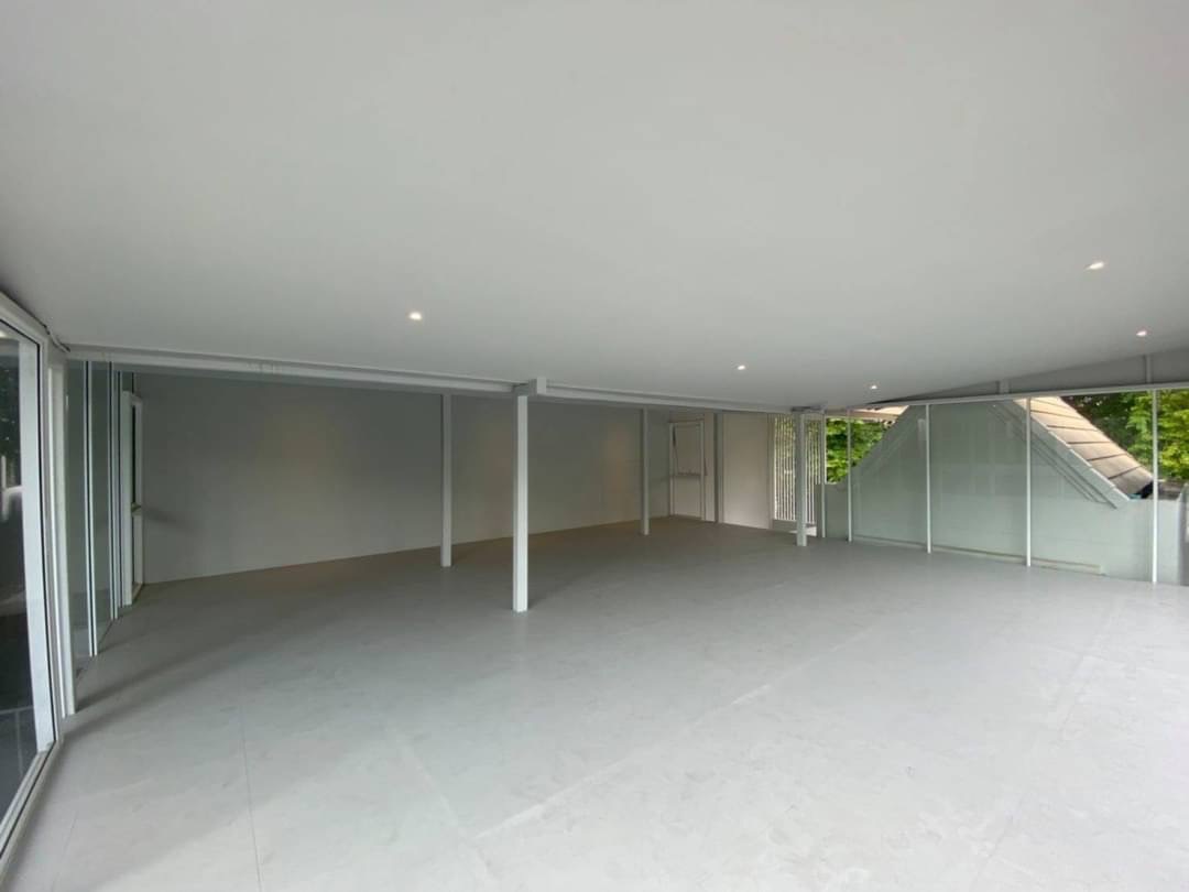 House with Private Pool in Sukhumvit 