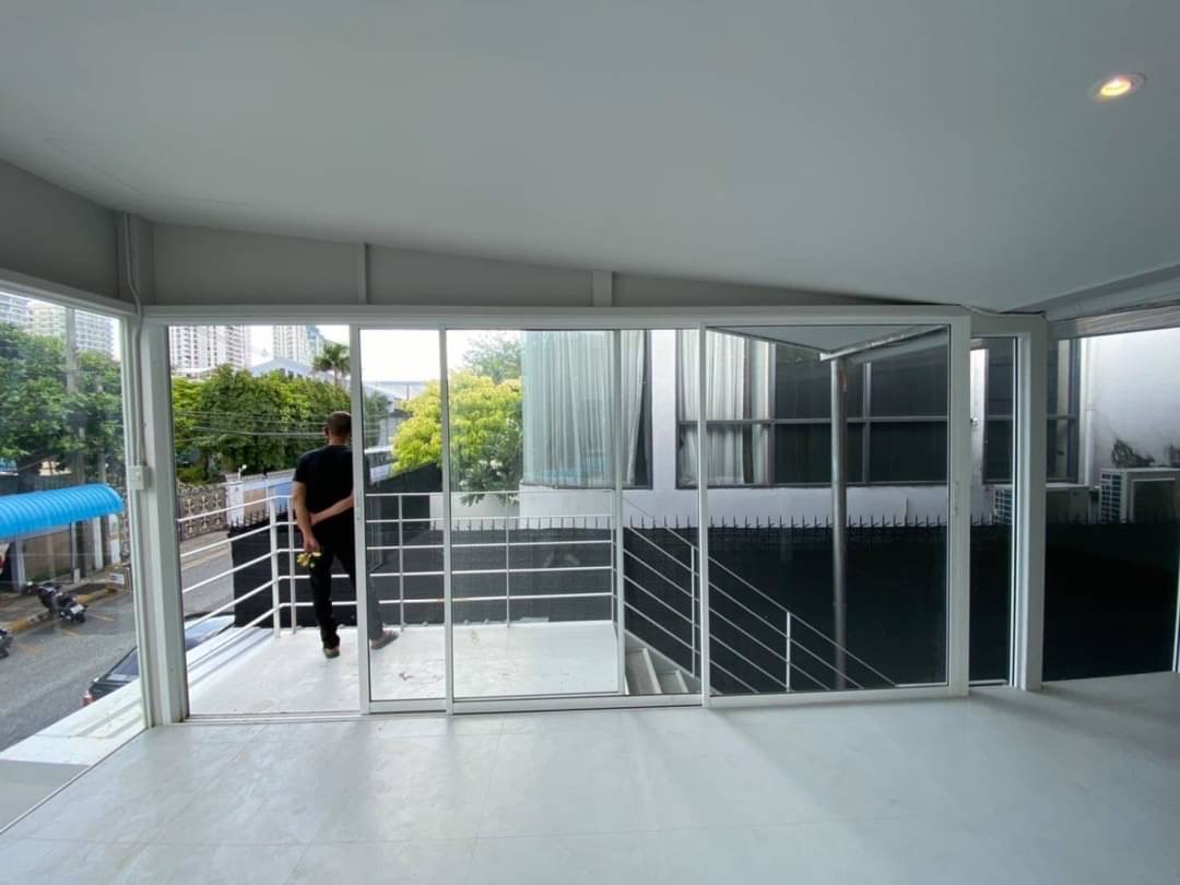 House with Private Pool in Sukhumvit 