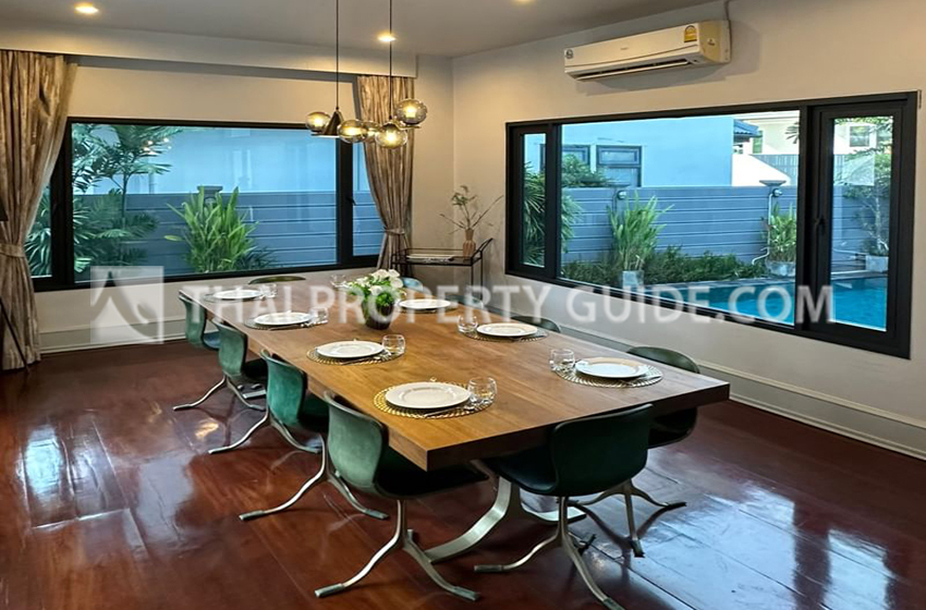 House with Private Pool in Sukhumvit 