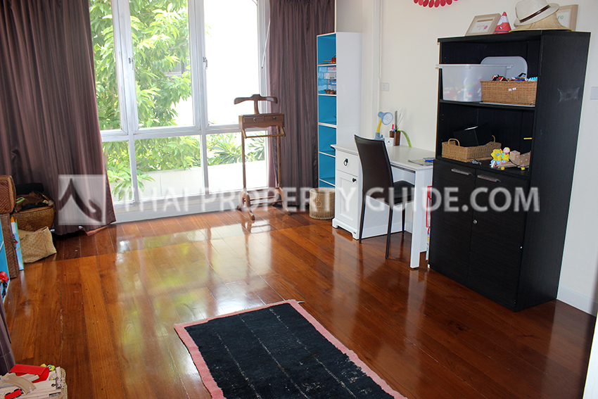 House with Private Pool in Sukhumvit 